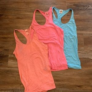 3 vs racer back tanks